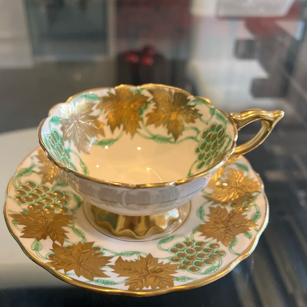 Tea Cup & Saucer - Royal Stafford La Vigne D’or Gold Leaf England Bone